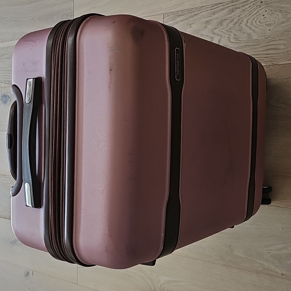Samsonite Pink Hardshell Medium Luggage